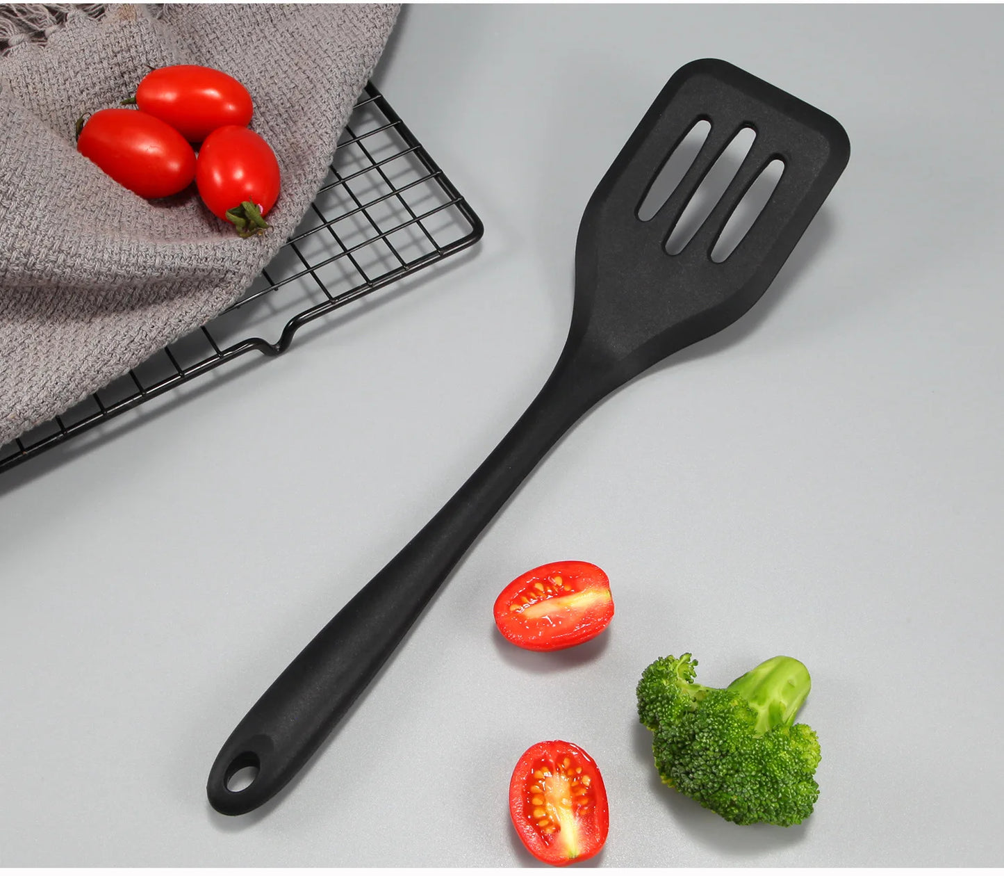 Kitchen Silicone Turners Gadgets Spatula Egg Fish Frying Pan Scoop Fried Shovel Slotted Turners Kitchen Tools Cooking Utensils